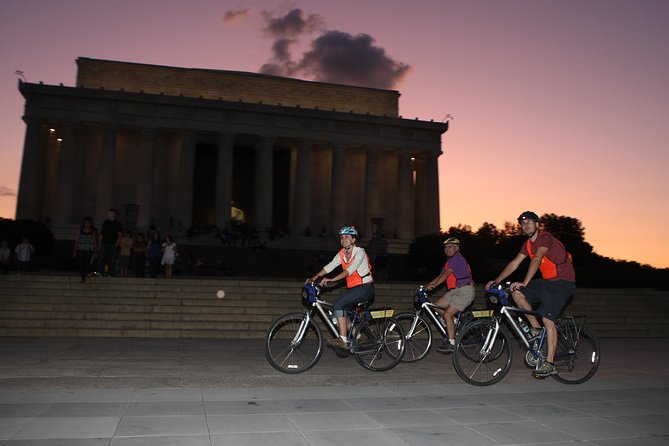 Washington DC Sites at Night Guided Bicycle Tour - Lincoln Memorial and the Korean War Memorial