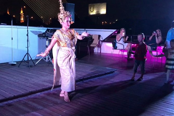 Wonderful Pearl: Bangkok's Dinner Night Cruise - What dinner is like across three levels
