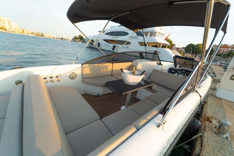 Zadar: Sunset and Night Cruise with Unlimited Sparkling Wine - Who should book this cruise?